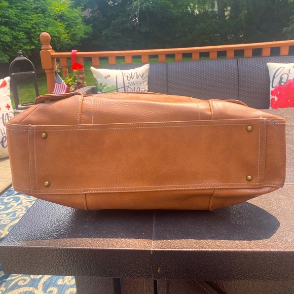 Large Leather Tote - Picture 7 of 13